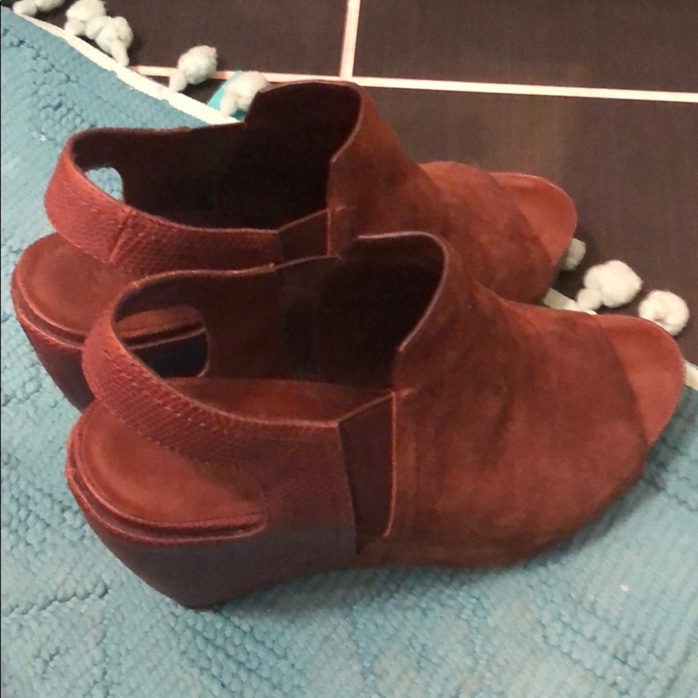 Naked Feet Wedges